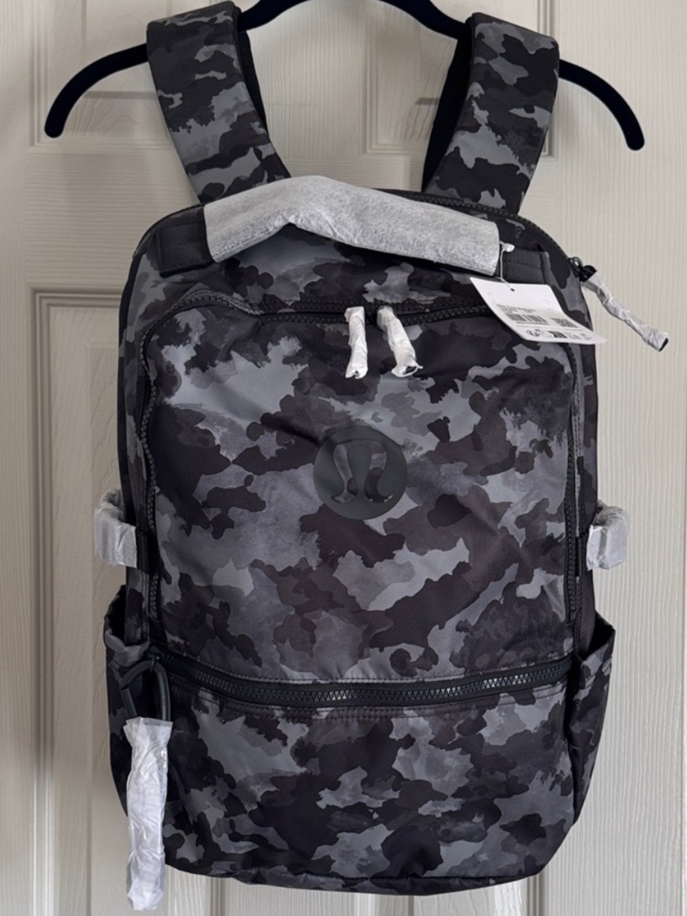 NWOT Lululemon New Crew Backpack Camo